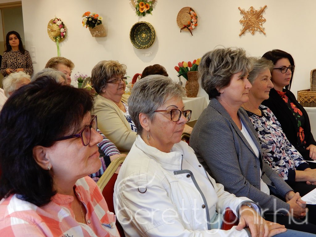 A berettyóújfalui papírfonó kör kiállítása 07